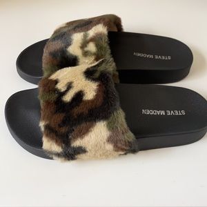 Steve Madden camouflage slide size 7